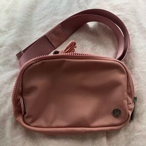 Everywhere Belt Bag 1L